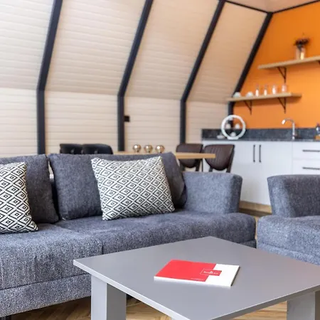 Ramada By Wyndham Thermal 5* 萨潘贾