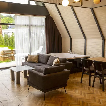 Ramada By Wyndham Thermal 酒店 5*