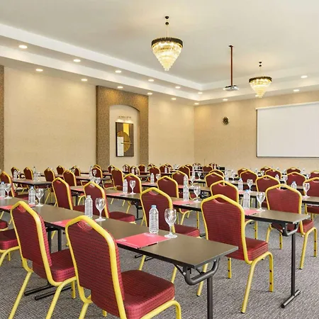 Ramada By Wyndham Thermal 5*