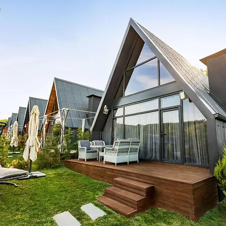 Ramada By Wyndham Thermal 酒店