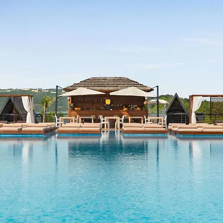 Ramada By Wyndham Thermal 萨潘贾