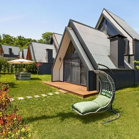 Ramada By Wyndham Thermal 酒店