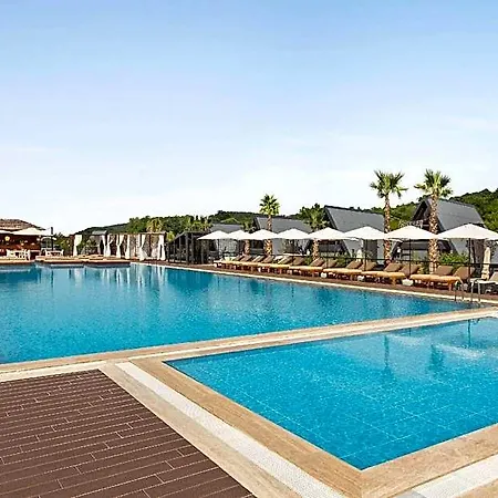 Hotel Ramada By Wyndham Thermal 5*