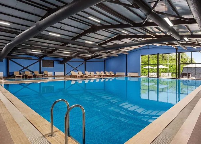 Ramada By Wyndham Thermal 5*